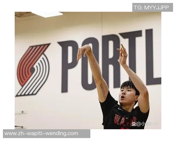 李贤重33+14赛后采访：巨大的团队成功 点赞中国男篮战役到最后